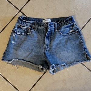 Abercrombie Mid-Rise Boyfriend Short